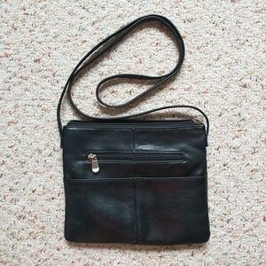 Le Donne Leather Collection Crossbody Shoulder Bag Black Zip Pocket Small Classi